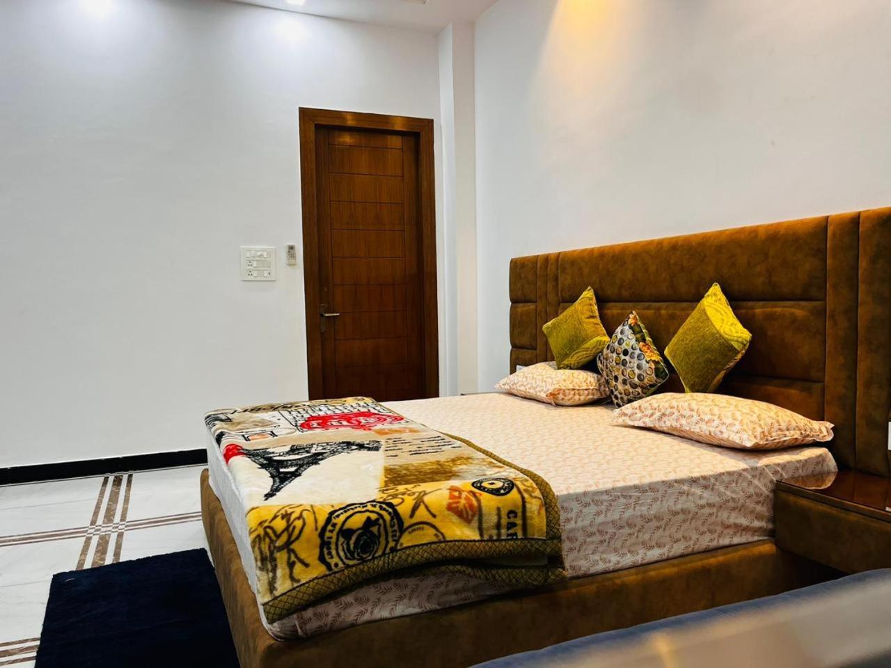 Shreshth Home Stay - Best Family Accommodation - 3Km From Har Ki Pauri, Haridwar, Uttarakhand Exterior foto
