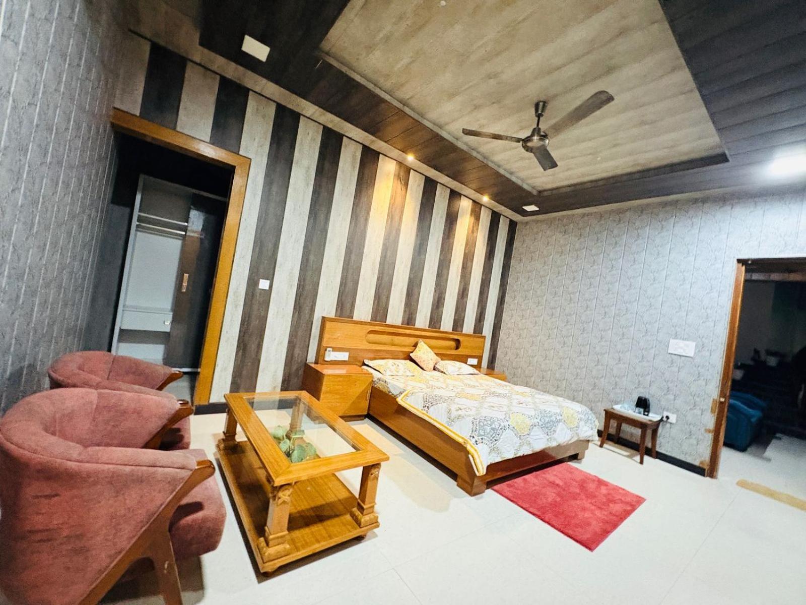 Shreshth Home Stay - Best Family Accommodation - 3Km From Har Ki Pauri, Haridwar, Uttarakhand Exterior foto
