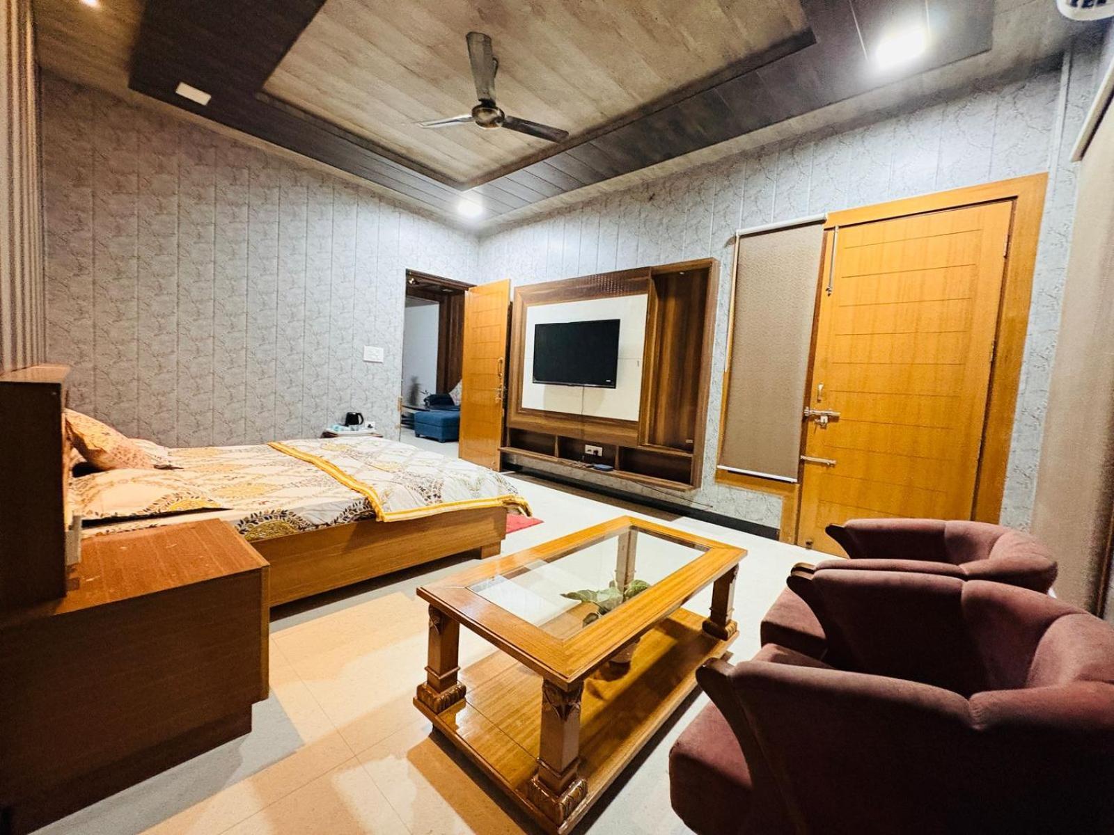 Shreshth Home Stay - Best Family Accommodation - 3Km From Har Ki Pauri, Haridwar, Uttarakhand Exterior foto